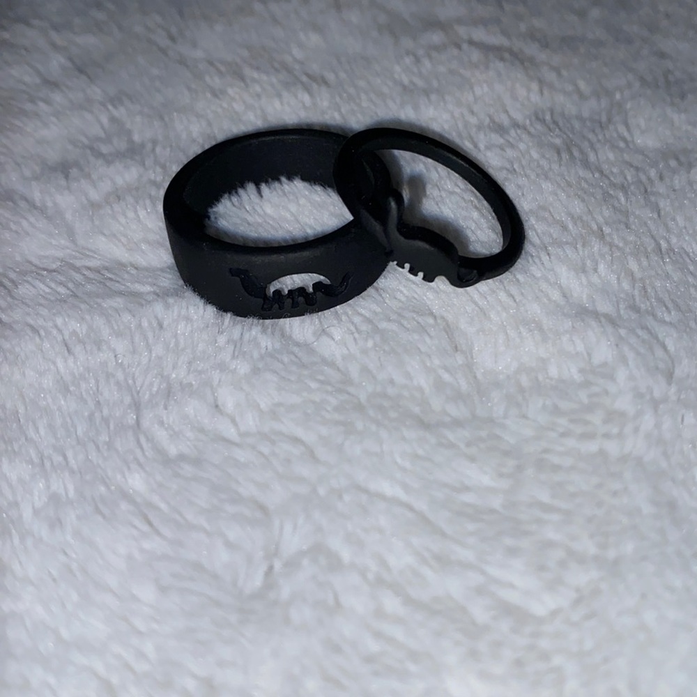 Dino Shape Set Rings; Black